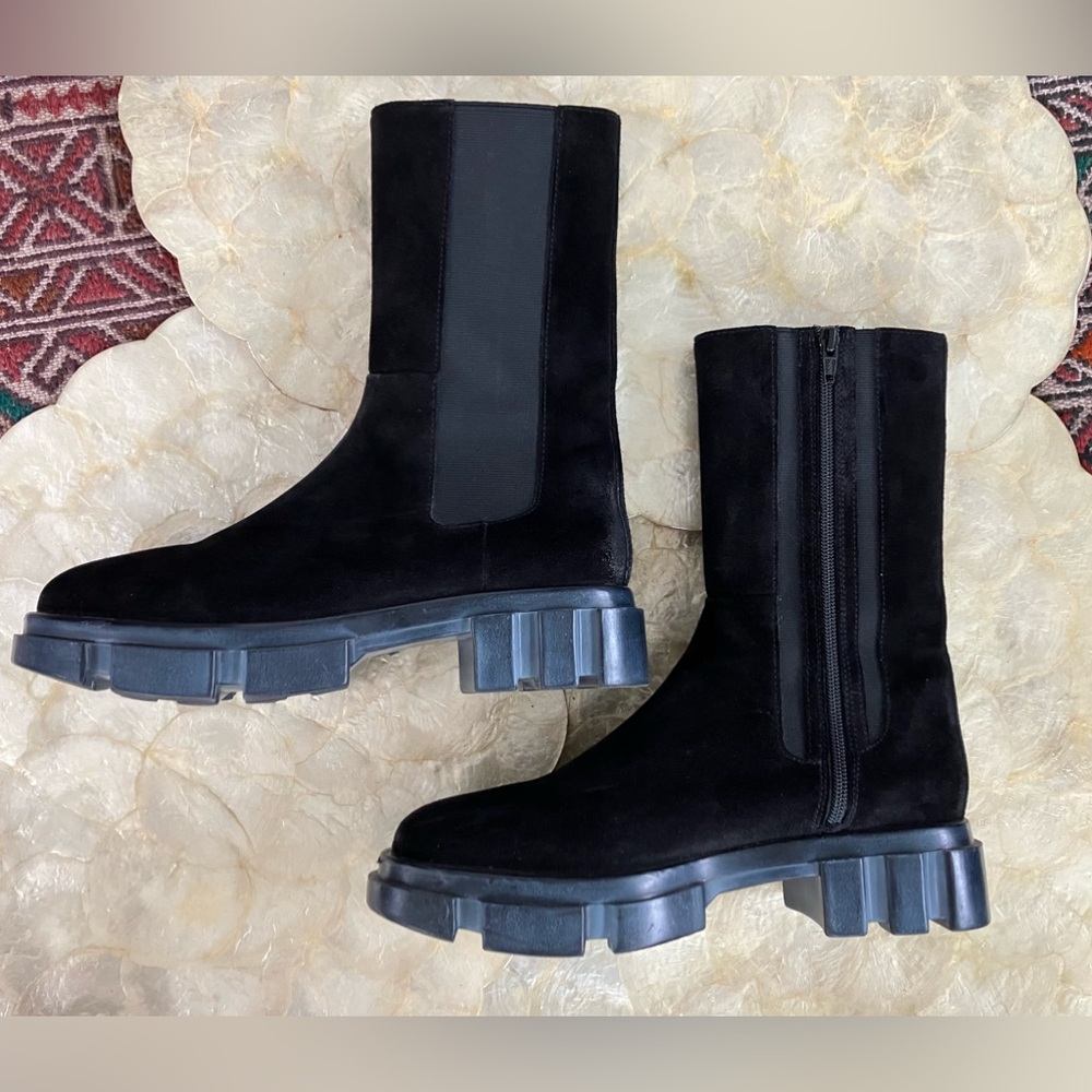 Free People Brooks Black Chelsea Boots Size 39.5